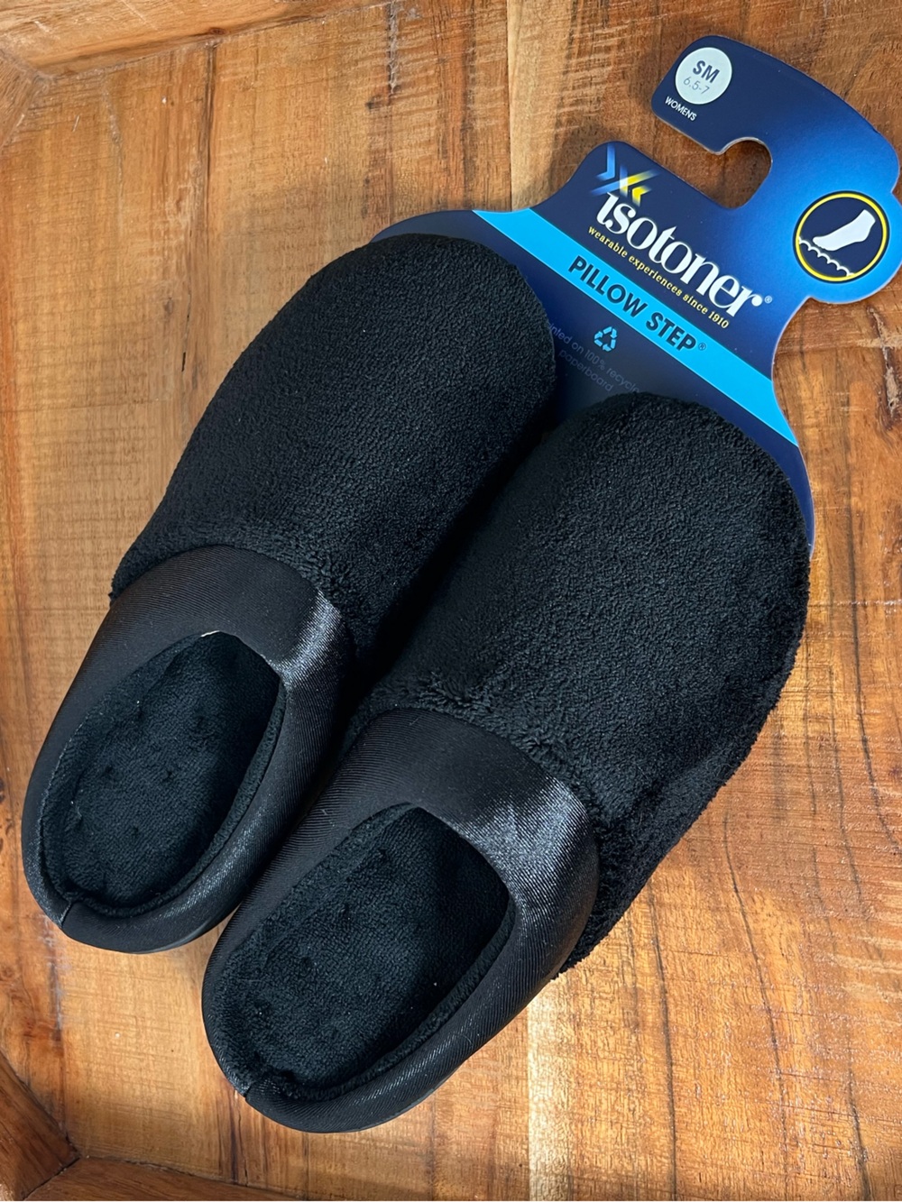 Isotoner pillow step slippers 6.5 - 7